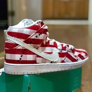 Nike Dunk High Pros SB (Red Gingham Picnic)